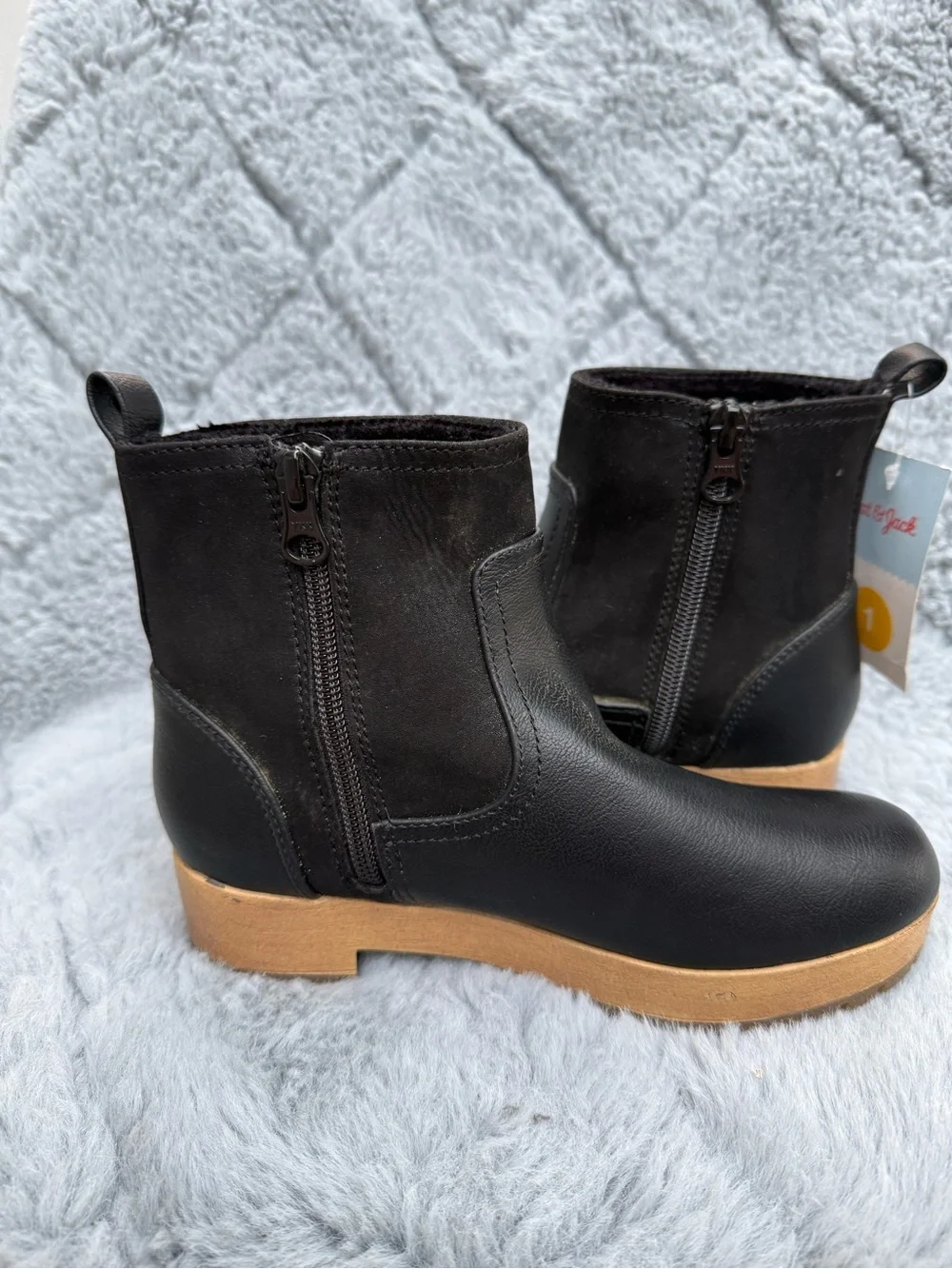 Cat & Jack Kids Black Ankle Boots with Tan Platform Sole Size 1 New